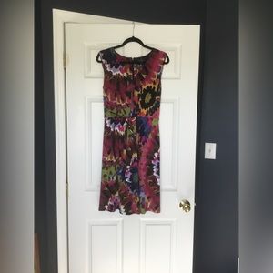 NWOT Tahari Levine Dress - Size 8 - Floral Print